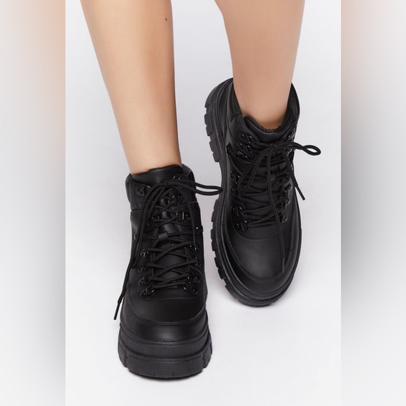 Black Combat Lace-Up Boots, New in Box - Picture 2 of 4